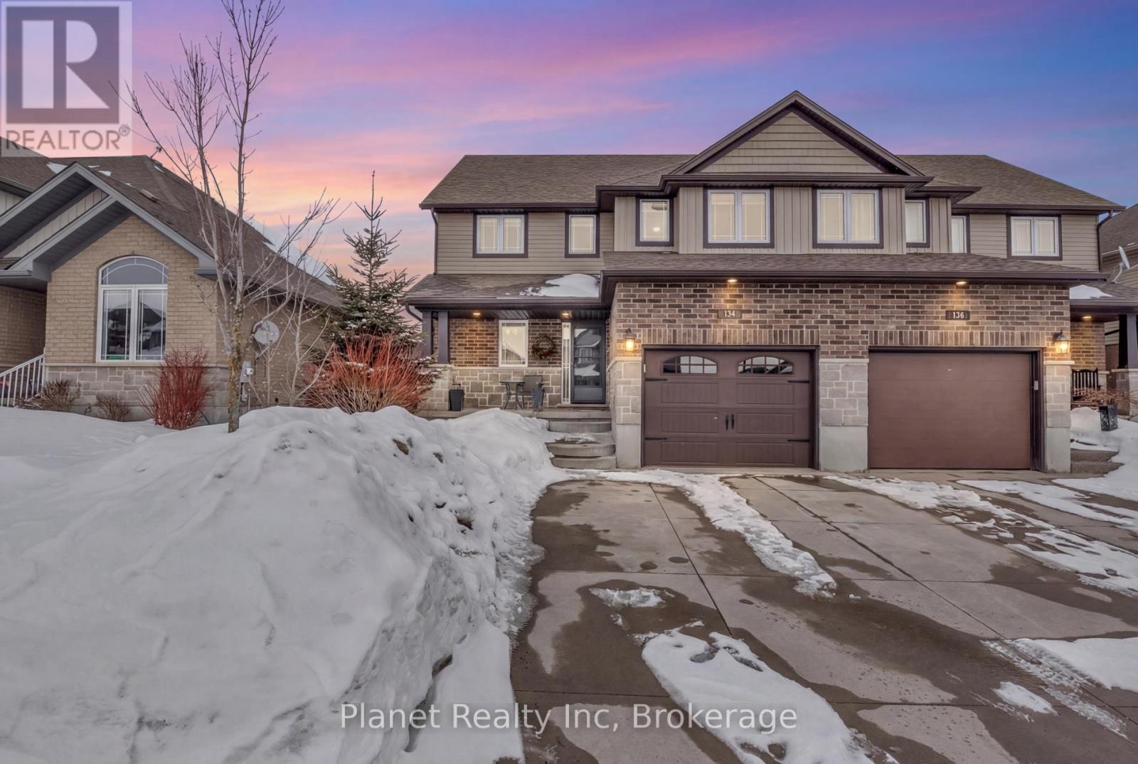 136 Marr Drive, Centre Wellington (Elora/salem), Ontario  N0B 1S0 - Photo 2 - X12817500