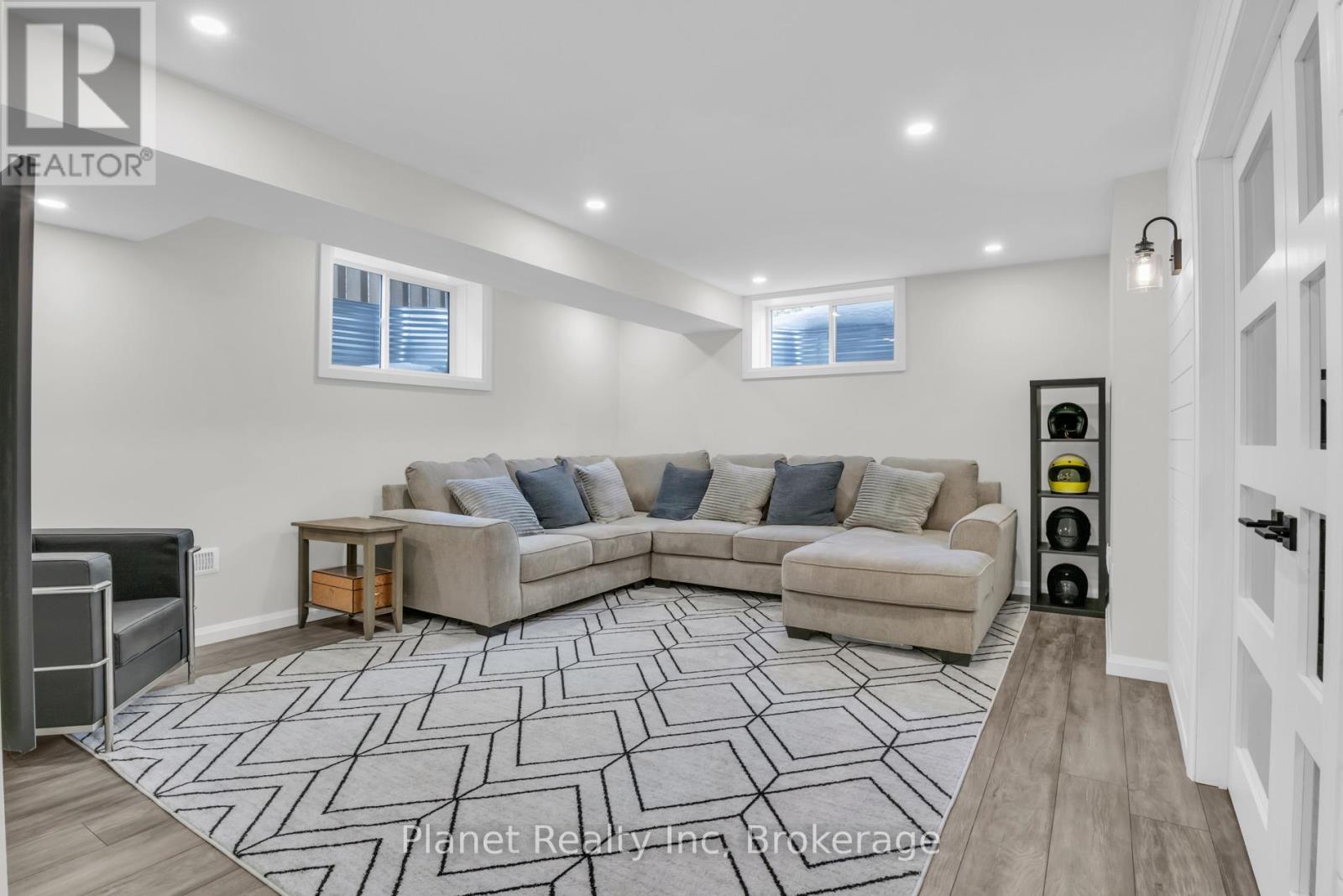 136 Marr Drive, Centre Wellington (Elora/salem), Ontario  N0B 1S0 - Photo 32 - X12817500