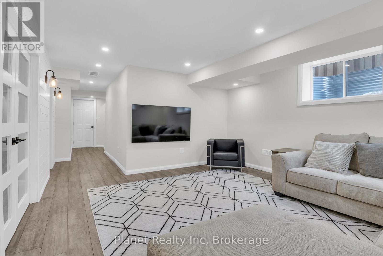 136 Marr Drive, Centre Wellington (Elora/salem), Ontario  N0B 1S0 - Photo 33 - X12817500