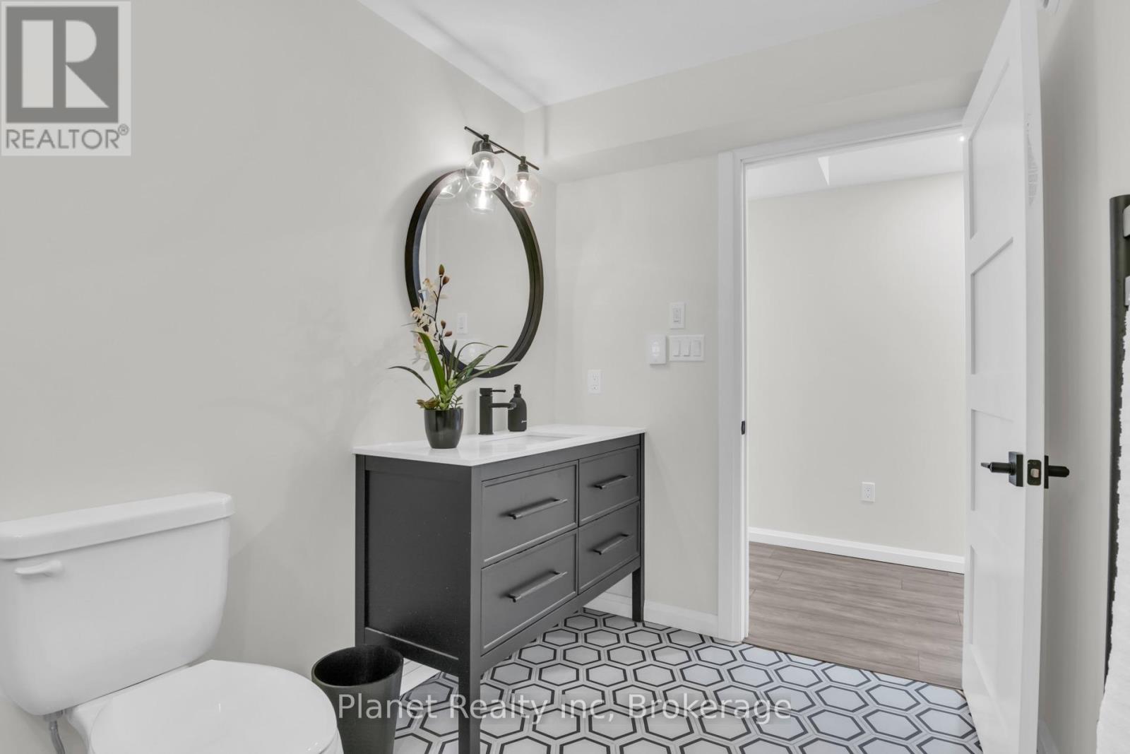 136 Marr Drive, Centre Wellington (Elora/salem), Ontario  N0B 1S0 - Photo 35 - X12817500