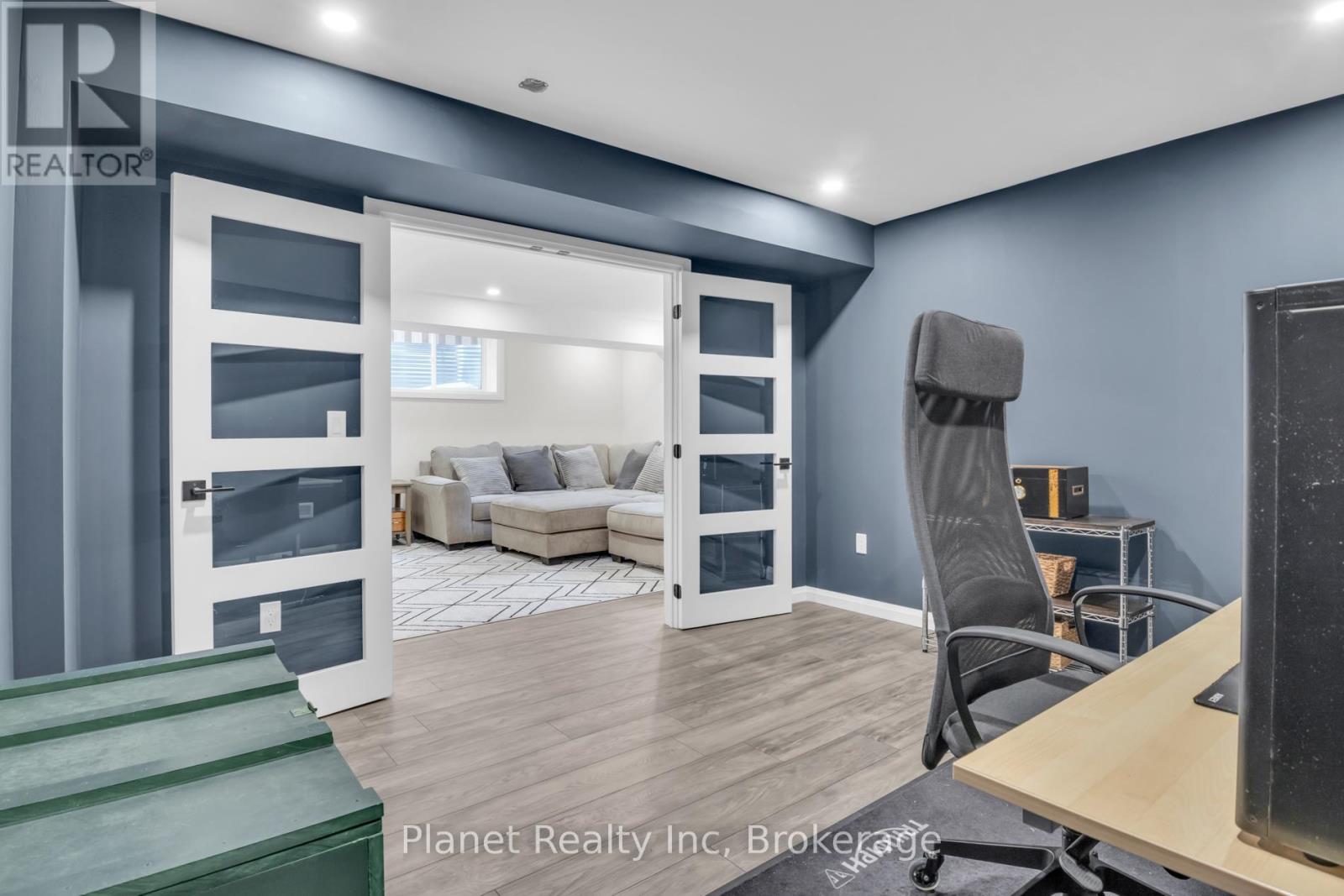 136 Marr Drive, Centre Wellington (Elora/salem), Ontario  N0B 1S0 - Photo 36 - X12817500