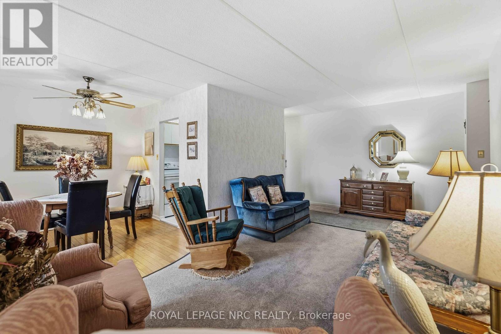 418 - 198 Scott Street, St. Catharines, Ontario  L2N 5T3 - Photo 7 - X12815770