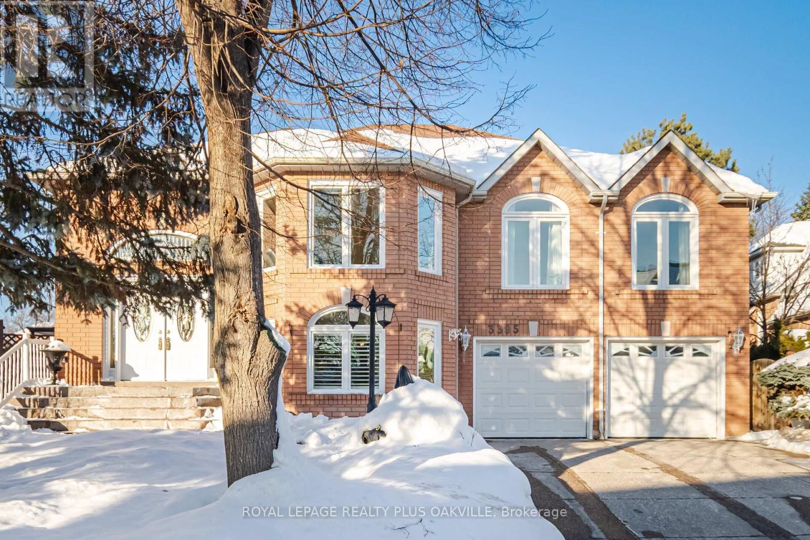 3395 Trelawny Circle, Mississauga, Ontario  L5N 6N6 - Photo 1 - W12817444