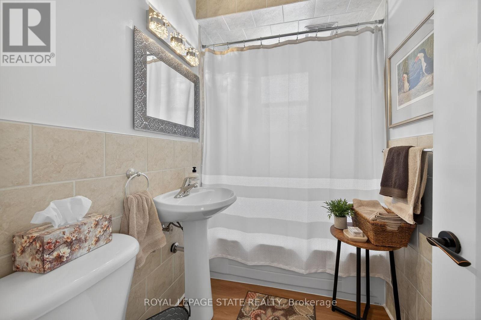 13 Cameron Avenue, Hamilton, Ontario  L9H 1P4 - Photo 13 - X12817436