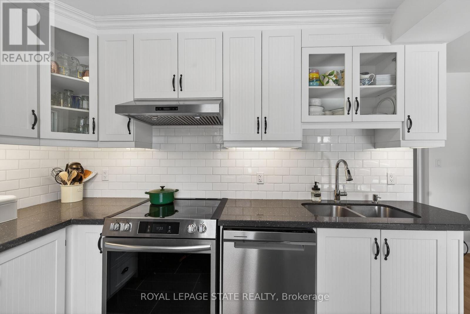 13 Cameron Avenue, Hamilton, Ontario  L9H 1P4 - Photo 20 - X12817436