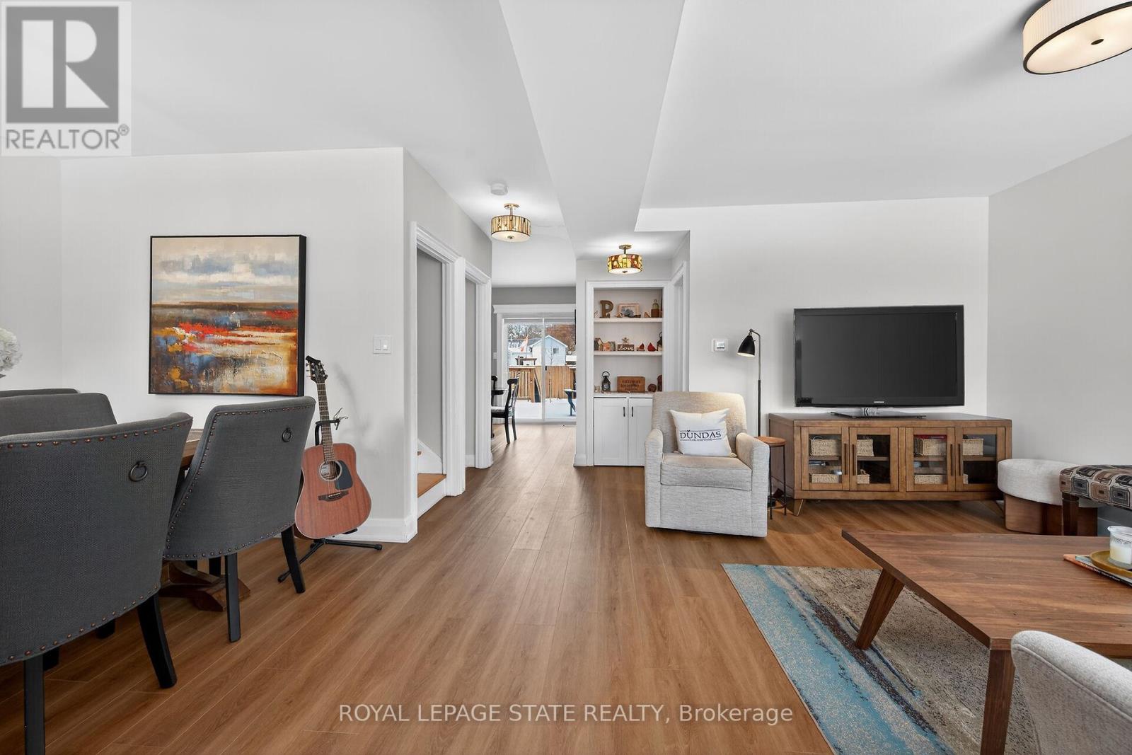 13 Cameron Avenue, Hamilton, Ontario  L9H 1P4 - Photo 3 - X12817436