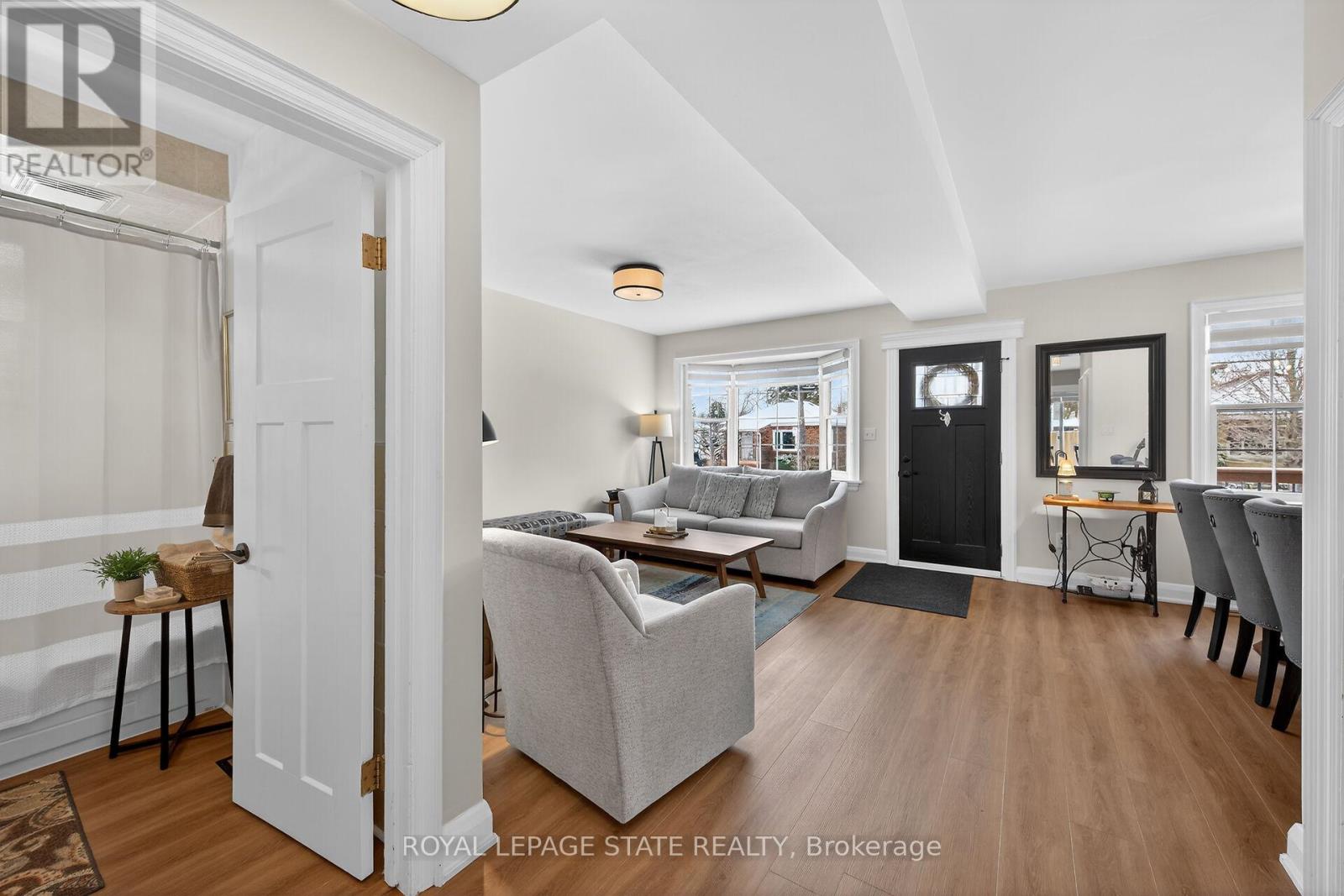 13 Cameron Avenue, Hamilton, Ontario  L9H 1P4 - Photo 4 - X12817436