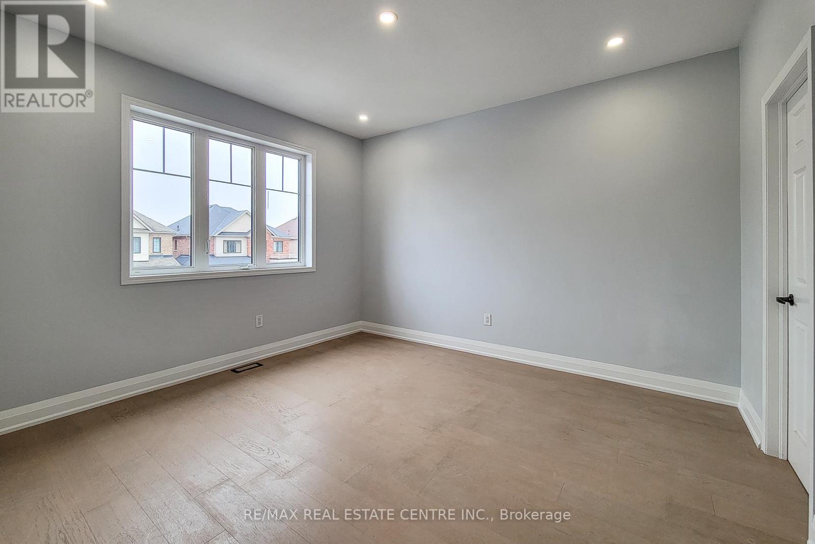 80 Larry Crescent, Haldimand, Ontario  N3W 0B2 - Photo 33 - X12817452