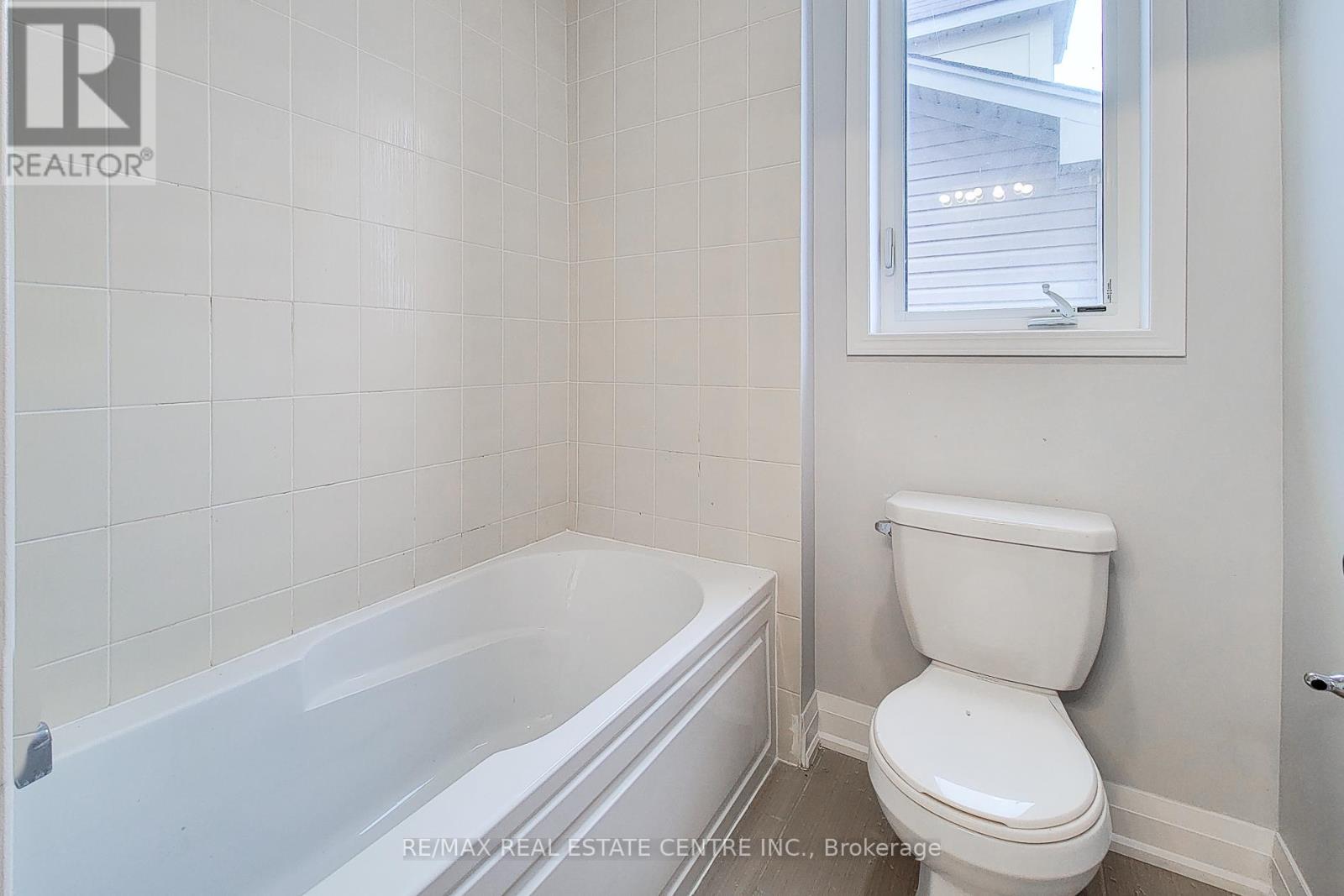 80 Larry Crescent, Haldimand, Ontario  N3W 0B2 - Photo 42 - X12817452