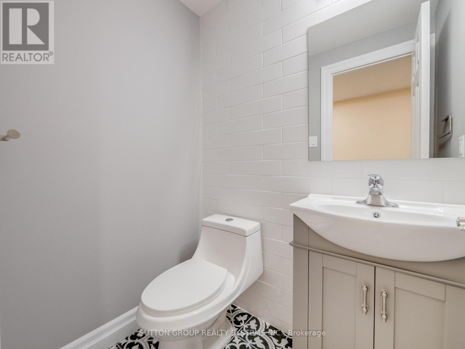 169 Sims Estate Drive, Kitchener, Ontario  N2A 0A6 - Photo 39 - X12817478