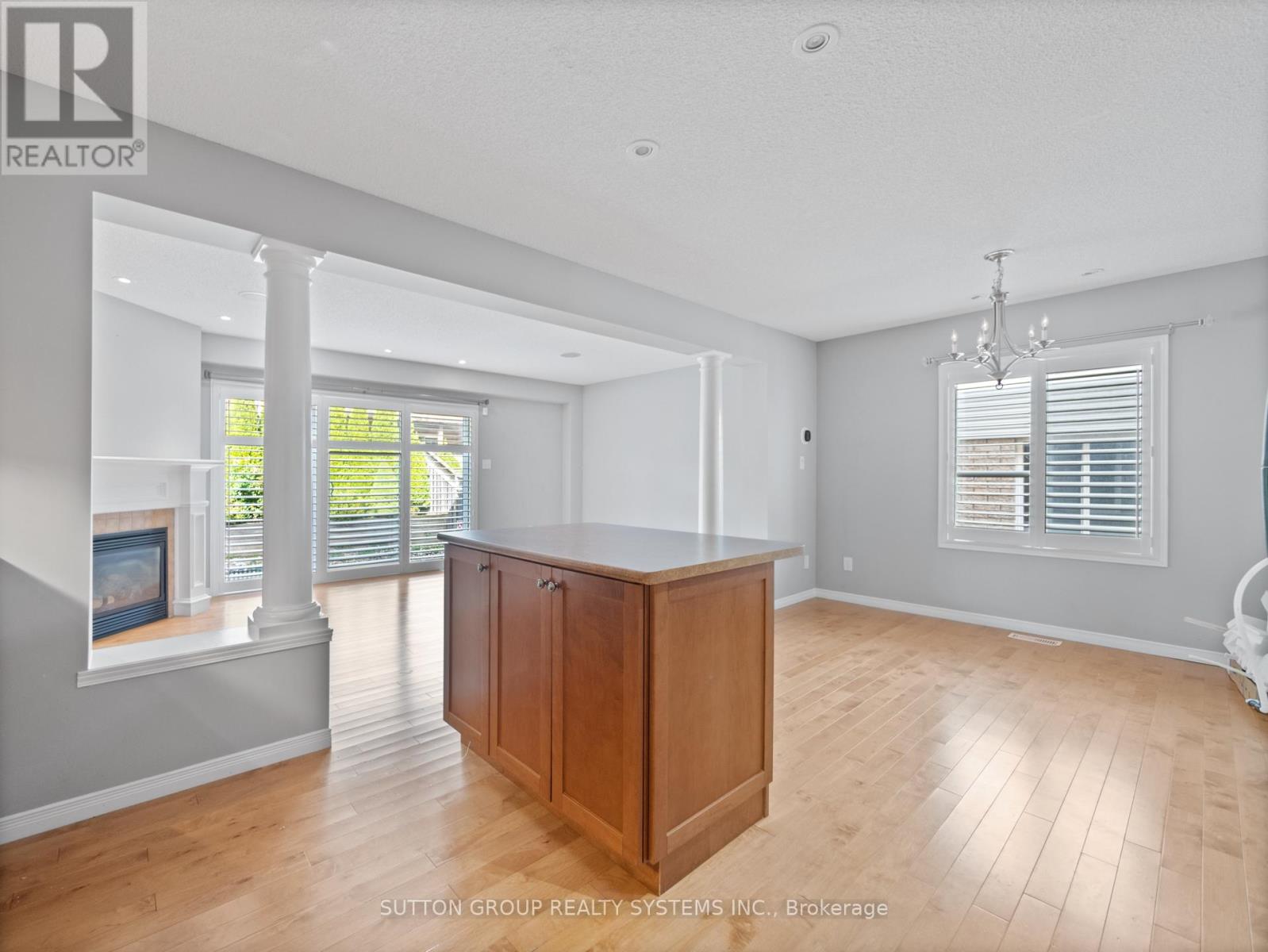 169 Sims Estate Drive, Kitchener, Ontario  N2A 0A6 - Photo 6 - X12817478