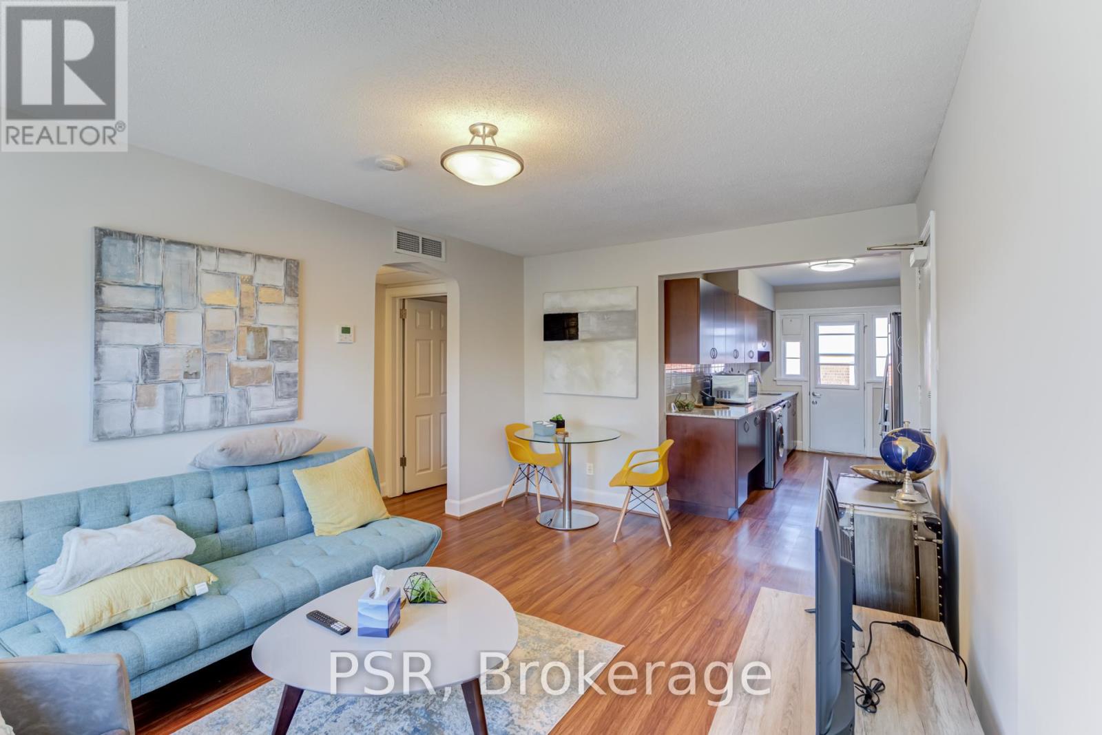 U25 - 4 Sutherland Drive, Toronto, Ontario  M4G 1G8 - Photo 2 - C12814998