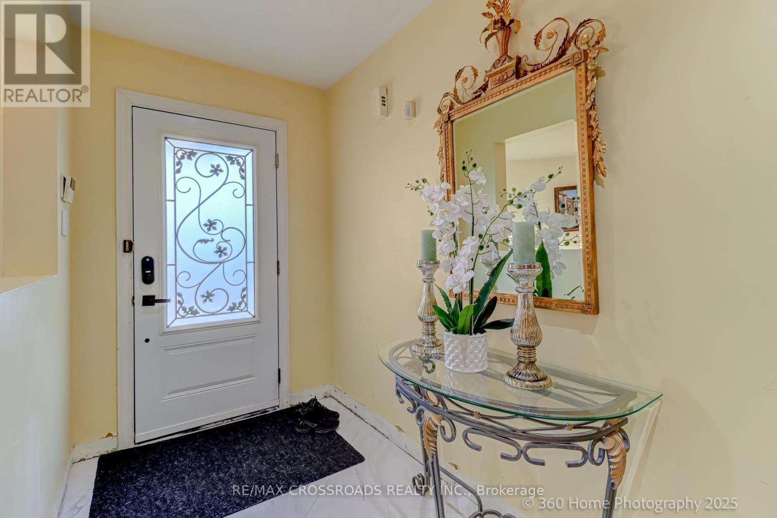 305 Old Harwood Avenue, Ajax, Ontario  L1Z 1J1 - Photo 4 - E12811662