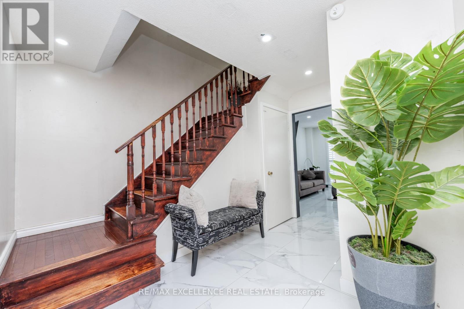 60 Kesteven Crescent, Brampton, Ontario  L6W 4E5 - Photo 10 - W12817510