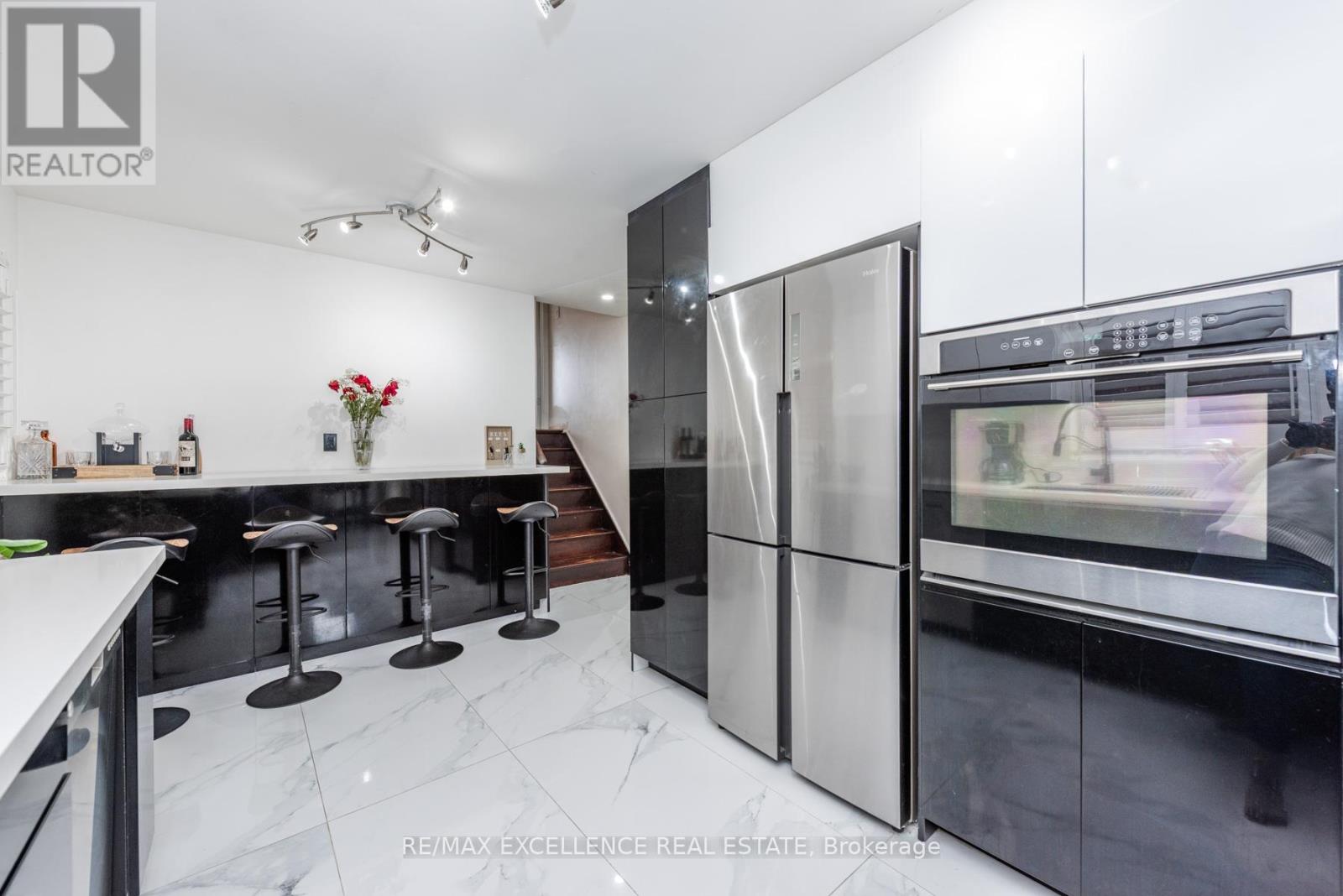 60 Kesteven Crescent, Brampton, Ontario  L6W 4E5 - Photo 13 - W12817510