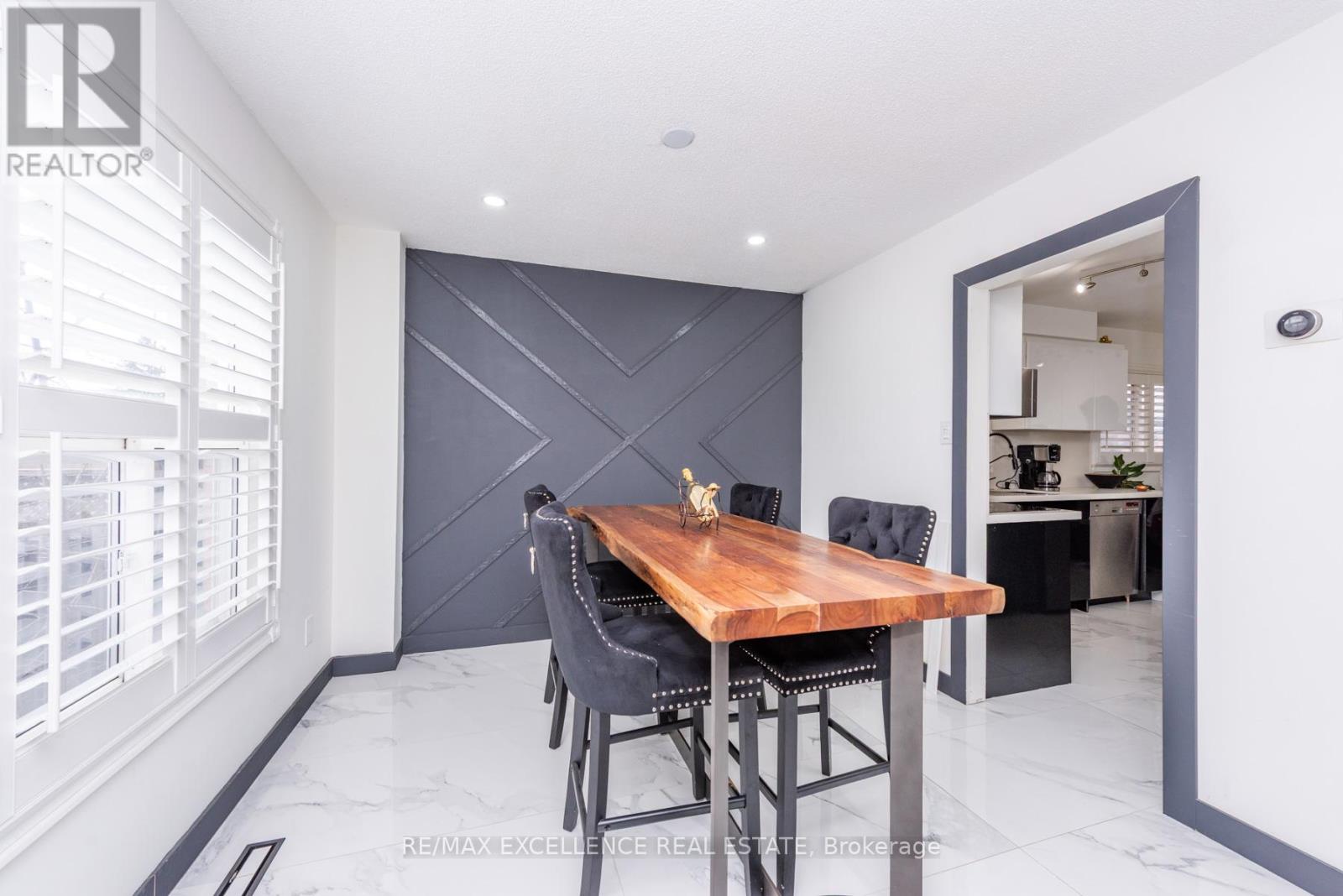 60 Kesteven Crescent, Brampton, Ontario  L6W 4E5 - Photo 6 - W12817510