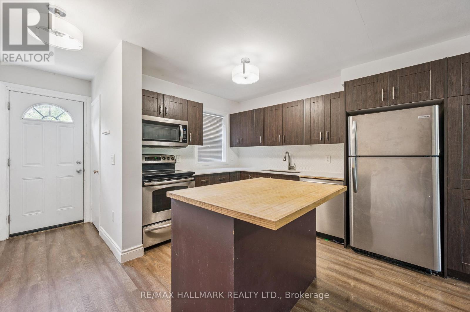 25 - 288 Westcourt Place, Waterloo, Ontario N2L 2R7 - Photo 2 - X12817496