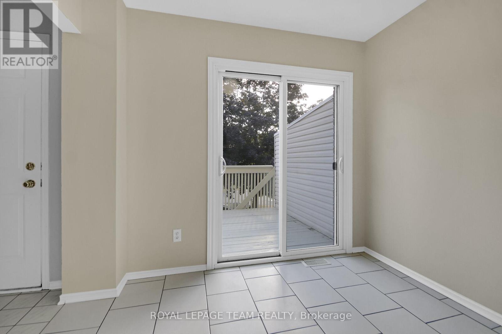 89 Thornbury Crescent, Ottawa, Ontario  K2G 6C4 - Photo 11 - X12817566