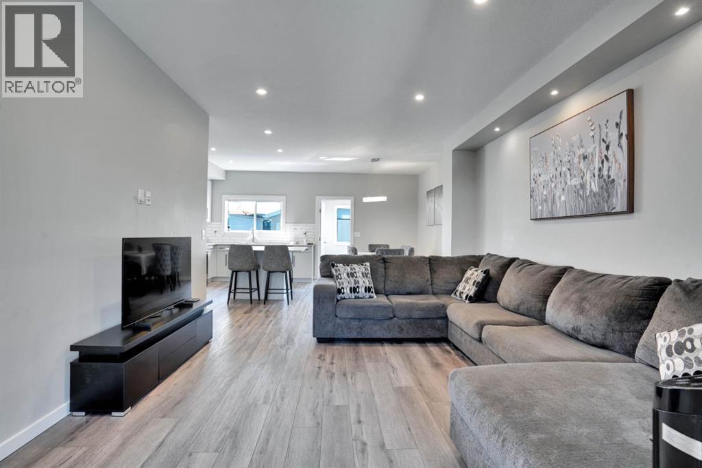 47 Lake Street, Rural Red Deer County, Alberta  T4E 3C9 - Photo 6 - A2288486