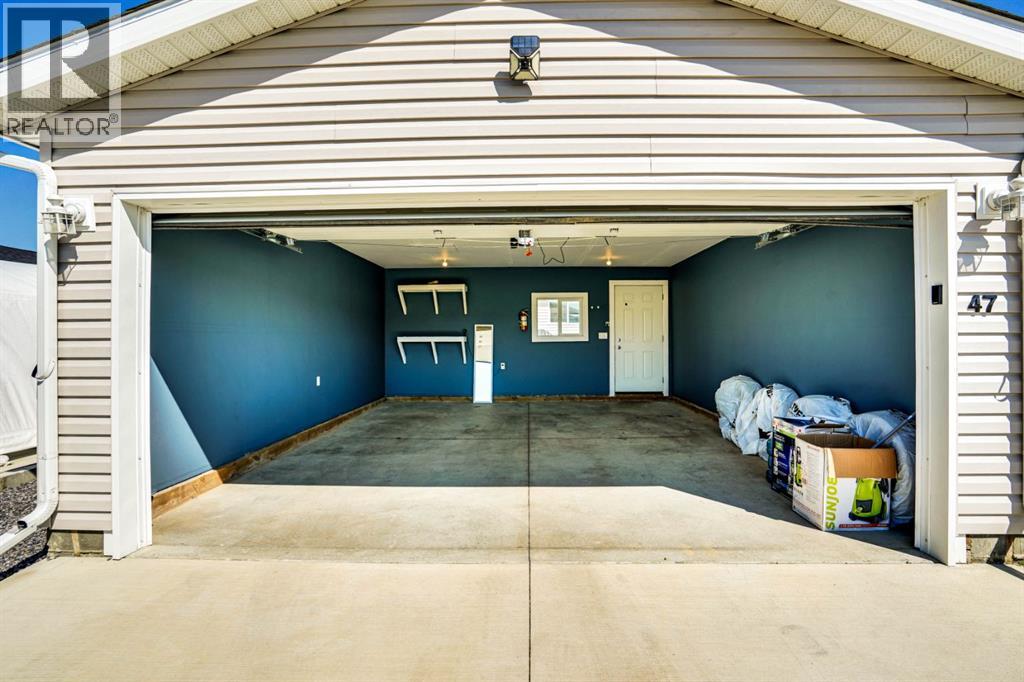 47 Lake Street, Rural Red Deer County, Alberta  T4E 3C9 - Photo 49 - A2288486