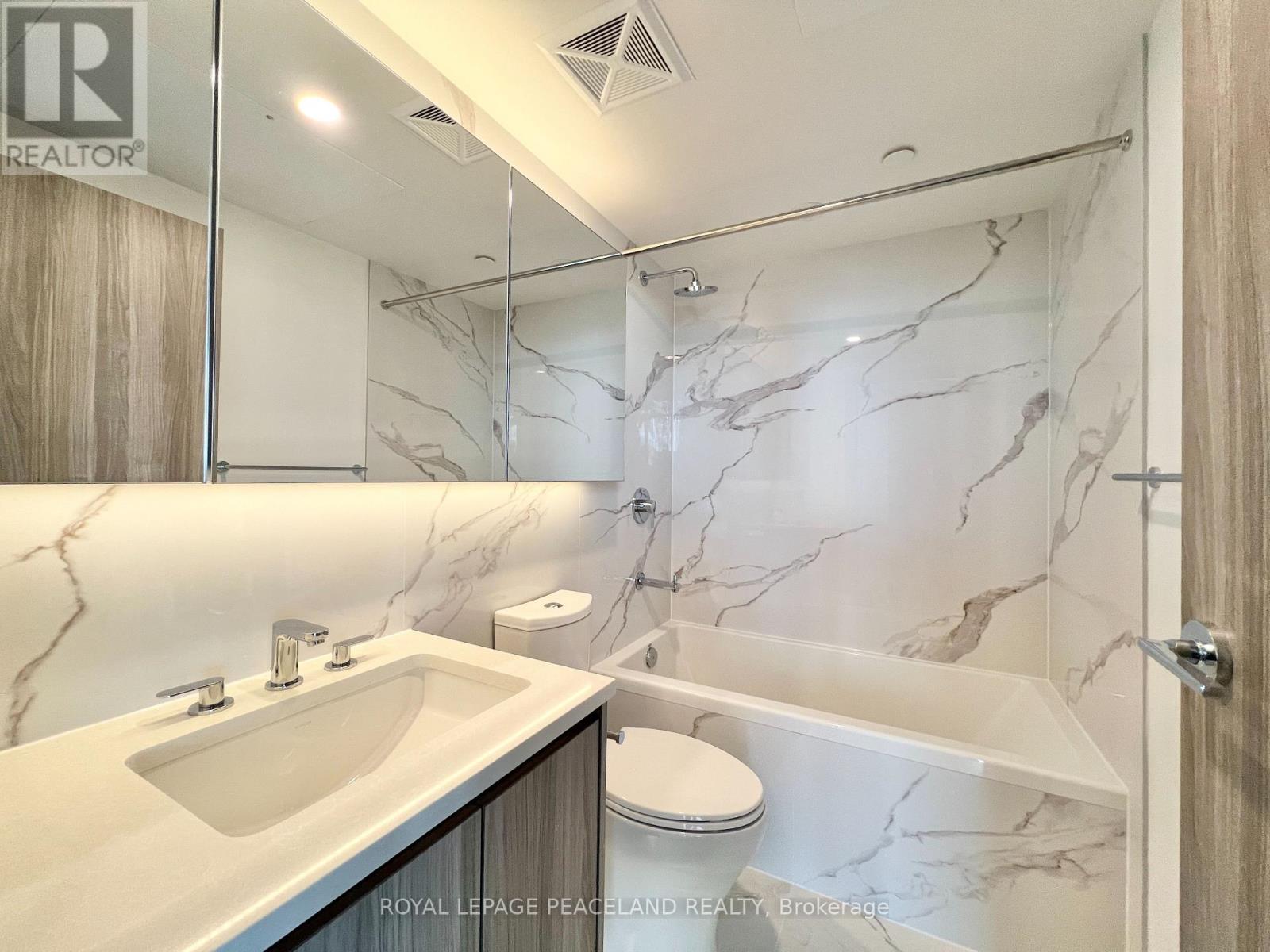 7903 - 3 Concord City Place Way, Toronto, Ontario  M5V 0X4 - Photo 13 - C12817542