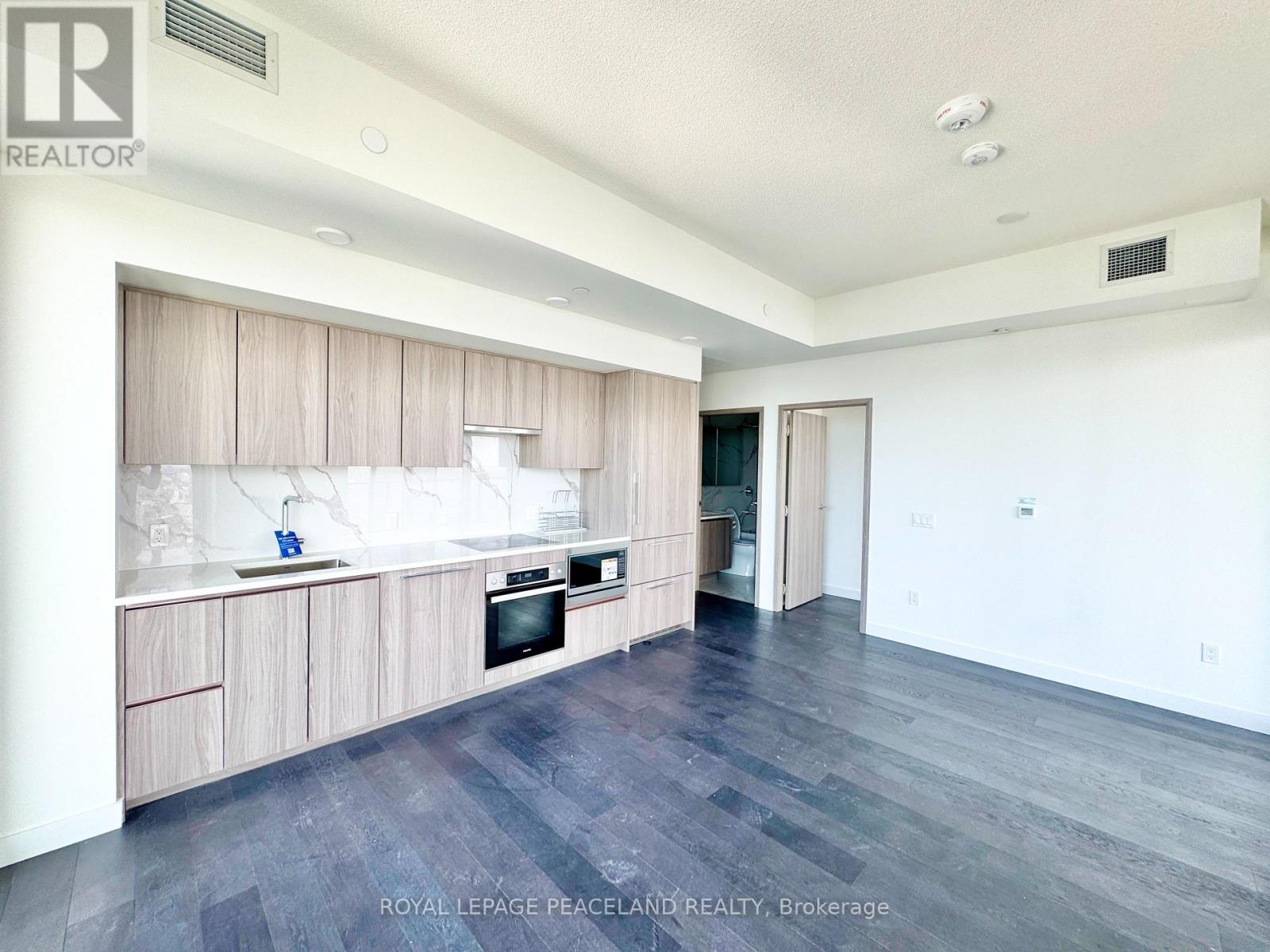 7903 - 3 Concord City Place Way, Toronto, Ontario  M5V 0X4 - Photo 16 - C12817542