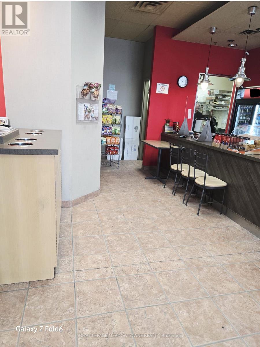 6986 Financial Drive, Mississauga, Ontario  L5N 8J4 - Photo 2 - W12817538