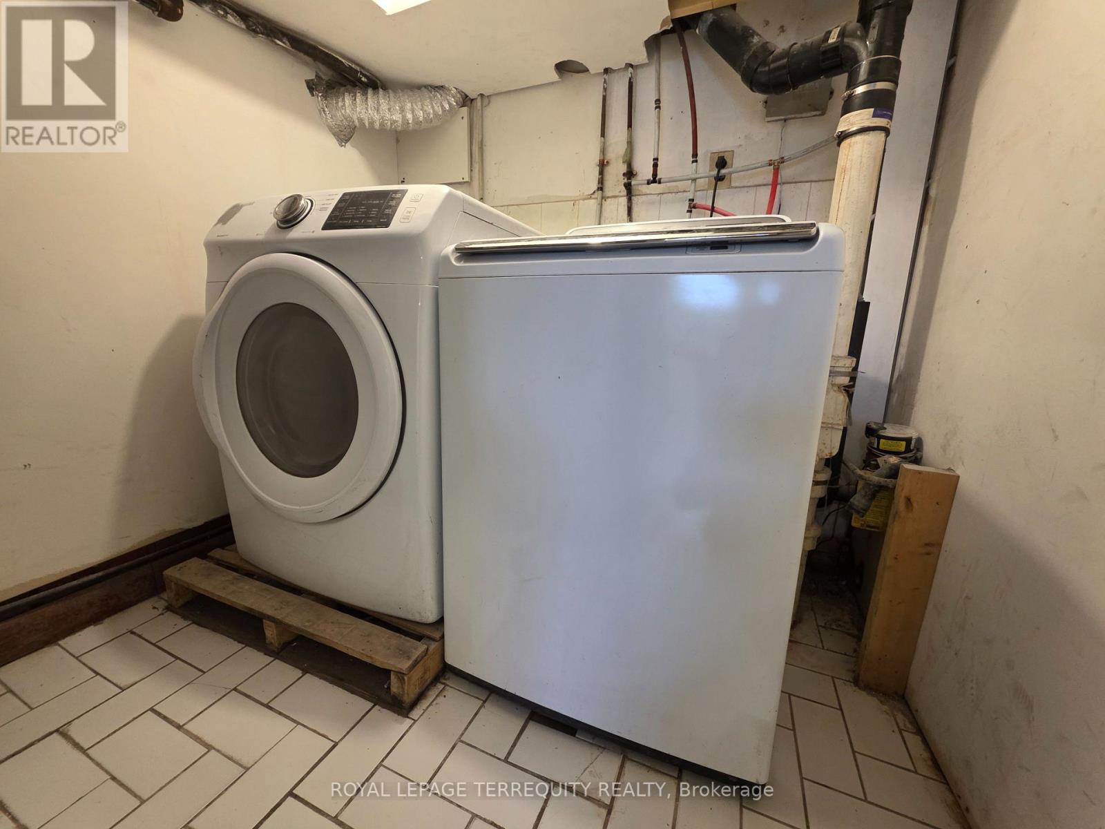 Basement - 80 Erie Street, Toronto, Ontario  M6L 2R2 - Photo 12 - W12817550