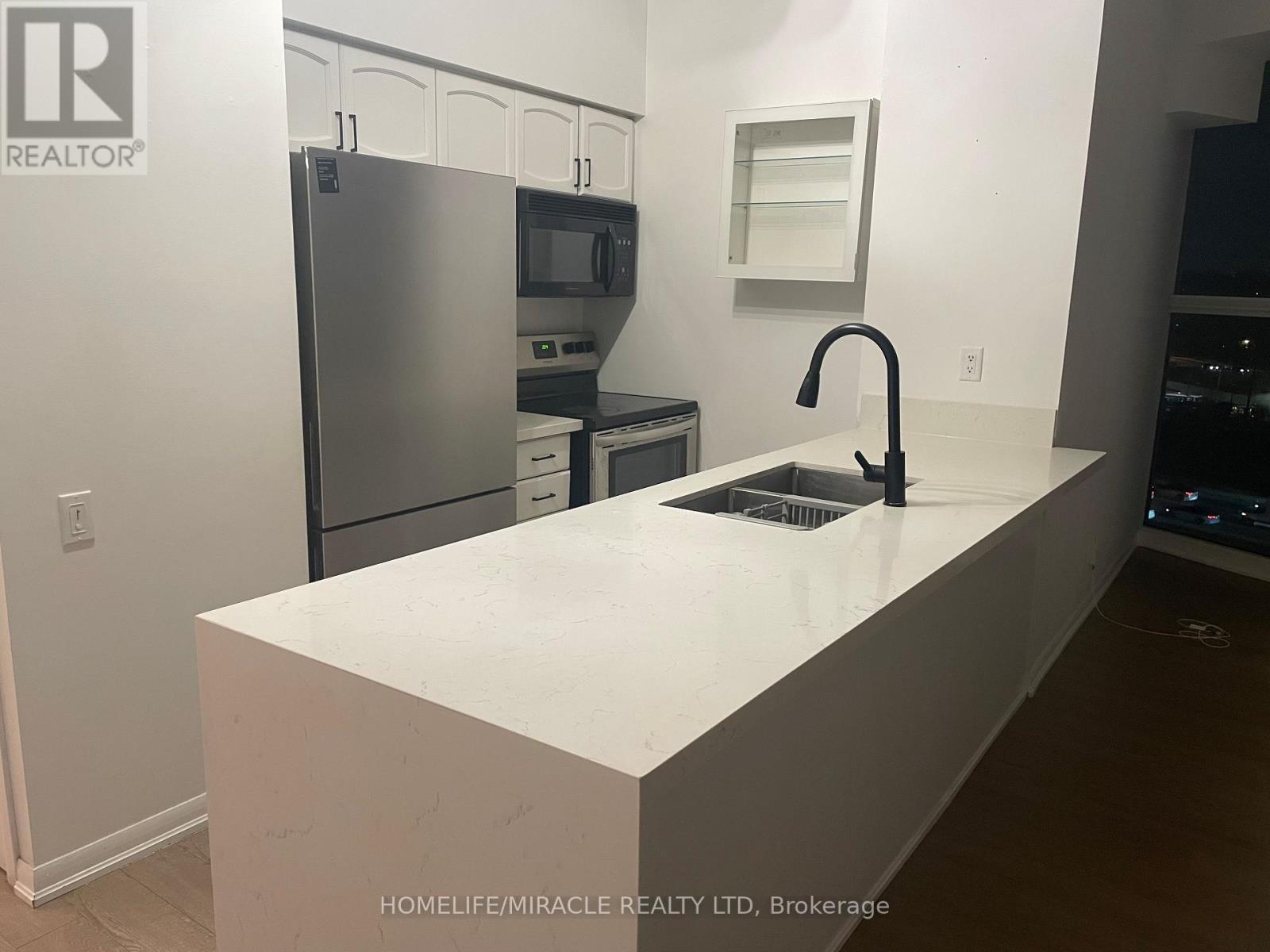 801 - 2067 Lake Shore Boulevard, Toronto, Ontario  M8V 4B8 - Photo 6 - W12817556