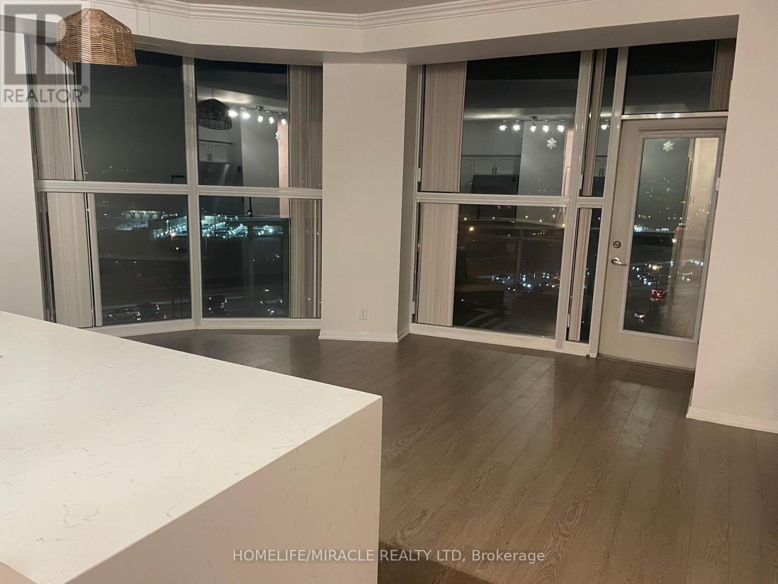 801 - 2067 Lake Shore Boulevard, Toronto, Ontario  M8V 4B8 - Photo 9 - W12817556