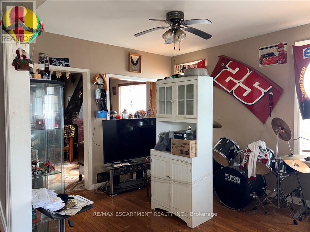 14 Carlisle Street, Hamilton, Ontario  L8H 4C3 - Photo 5 - X12817536