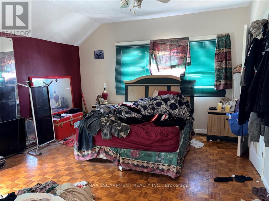 14 Carlisle Street, Hamilton, Ontario  L8H 4C3 - Photo 8 - X12817536