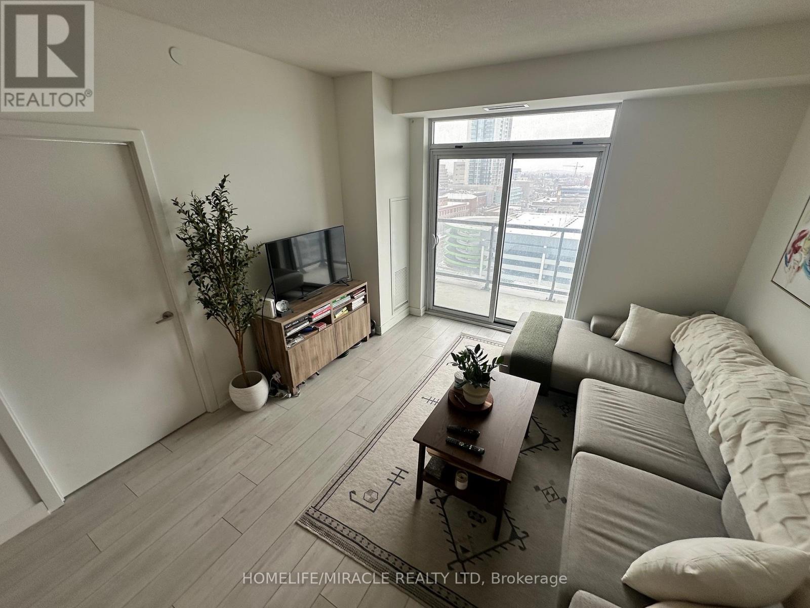 1003 - 55 Duke Street W, Kitchener, Ontario  N2H 0C9 - Photo 3 - X12817554