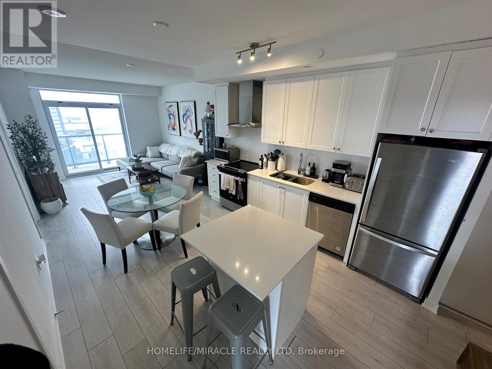 1003 - 55 Duke Street W, Kitchener, Ontario  N2H 0C9 - Photo 4 - X12817554