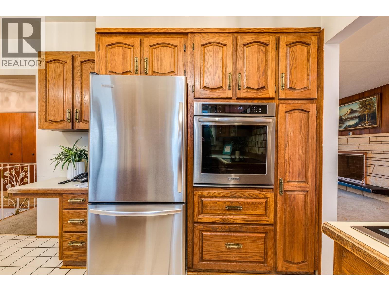 1250 Delta Avenue, Burnaby, British Columbia V5B 3G2 - Photo 10 - R3083551