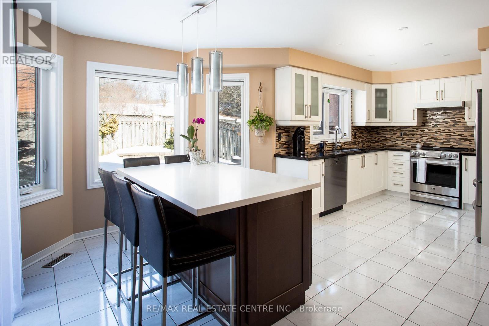 5525 Middleport Crescent, Mississauga, Ontario  L4Z 3S5 - Photo 6 - W12817560