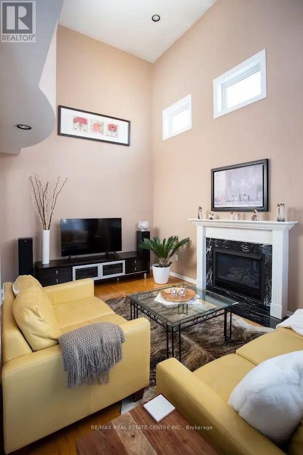 5525 Middleport Crescent, Mississauga, Ontario  L4Z 3S5 - Photo 11 - W12817560