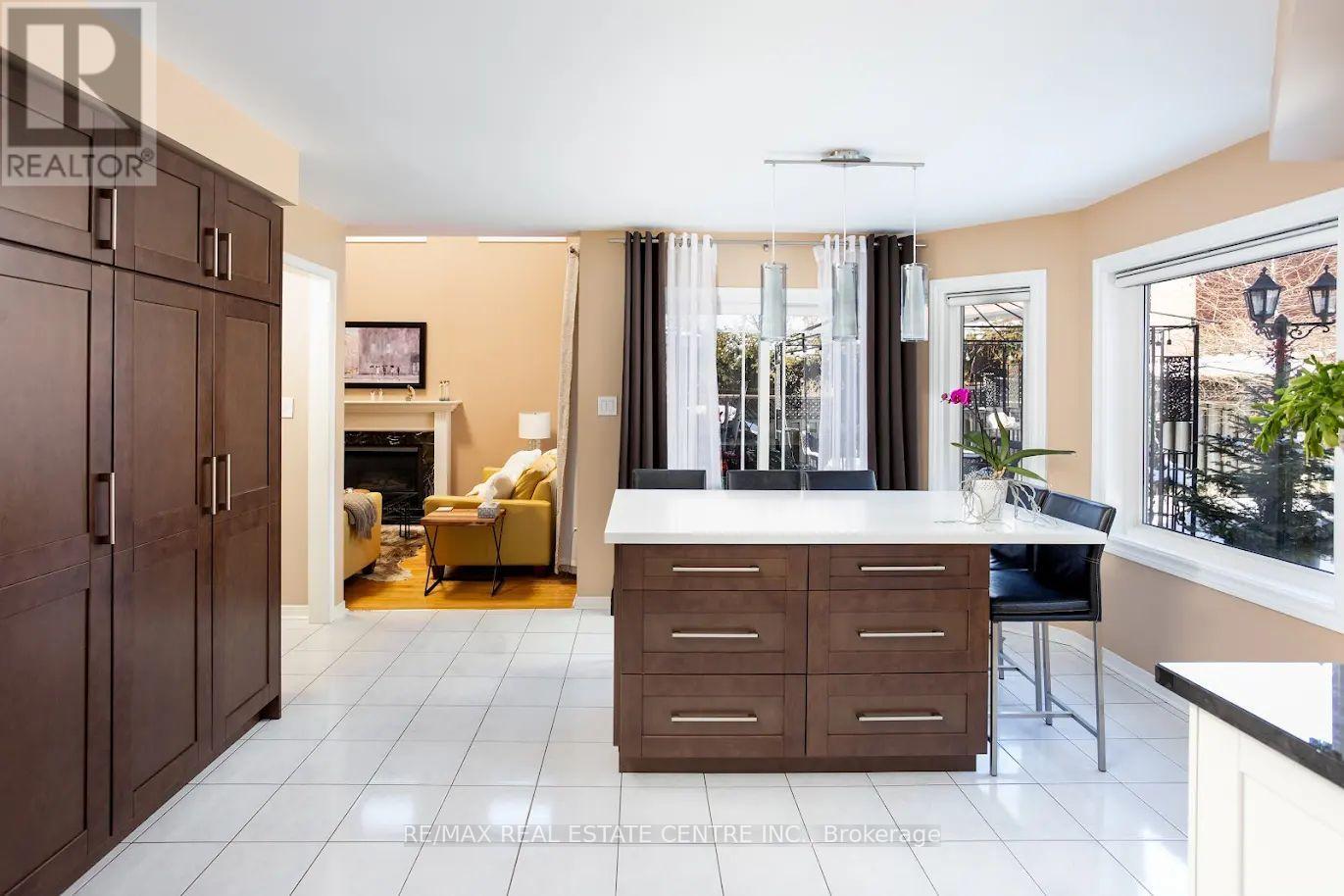 5525 Middleport Crescent, Mississauga, Ontario  L4Z 3S5 - Photo 9 - W12817560