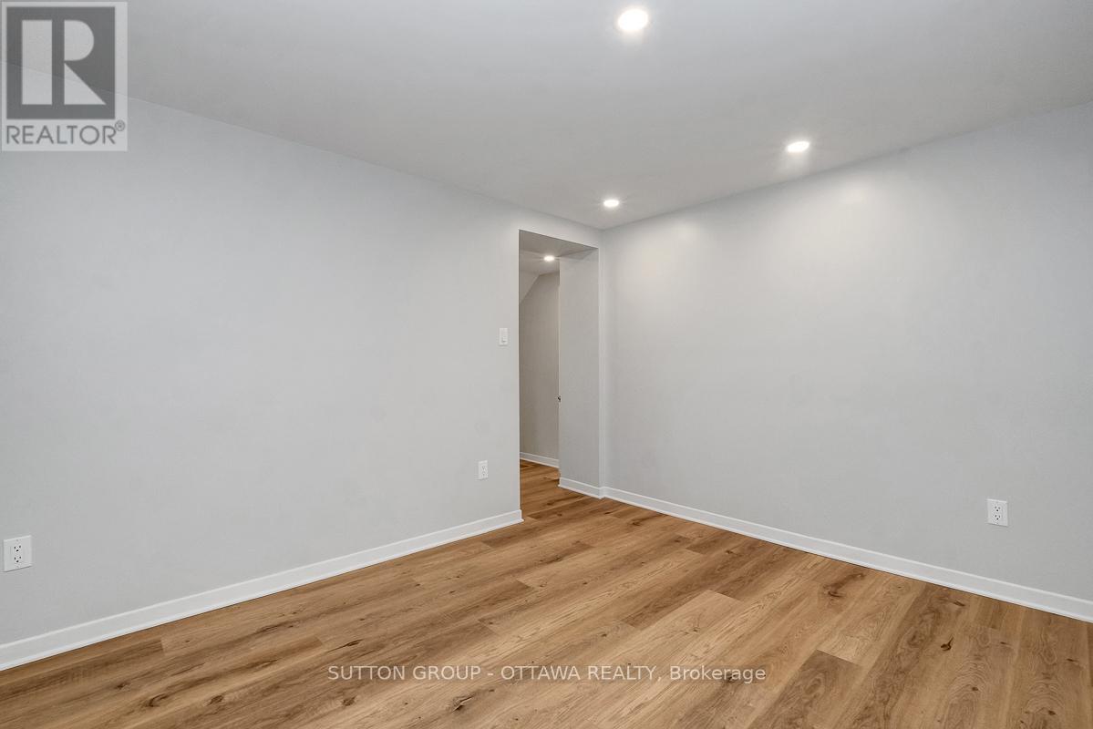 B - 2413 Ryan Drive, Ottawa, Ontario  K2C 1K9 - Photo 6 - X12817588