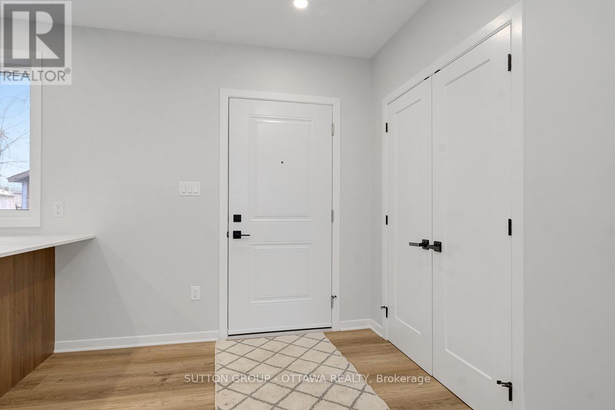 C - 2413 Ryan Drive, Ottawa, Ontario  K2C 1K9 - Photo 5 - X12817596