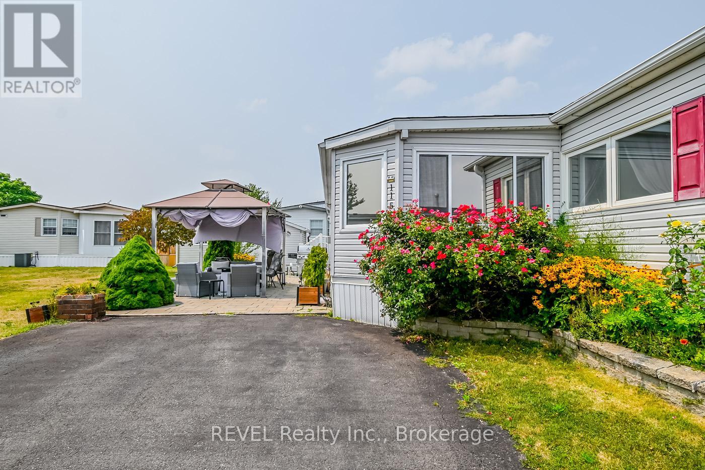 115 - 3033 Townline Road, Fort Erie, Ontario  L0S 1S1 - Photo 2 - X12817576