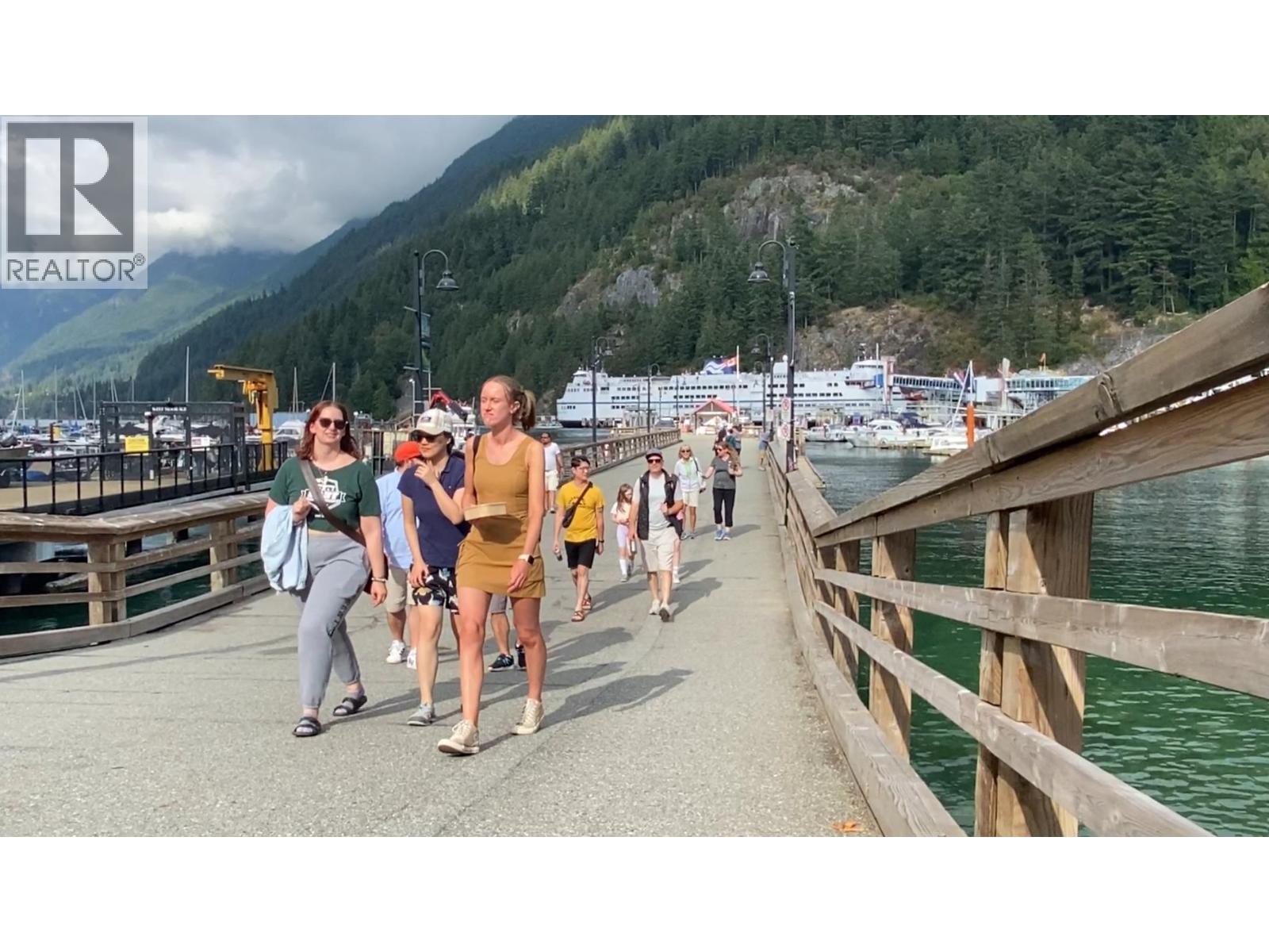 6388 Douglas Street, West Vancouver, British Columbia  V7W 2E9 - Photo 15 - R3093395