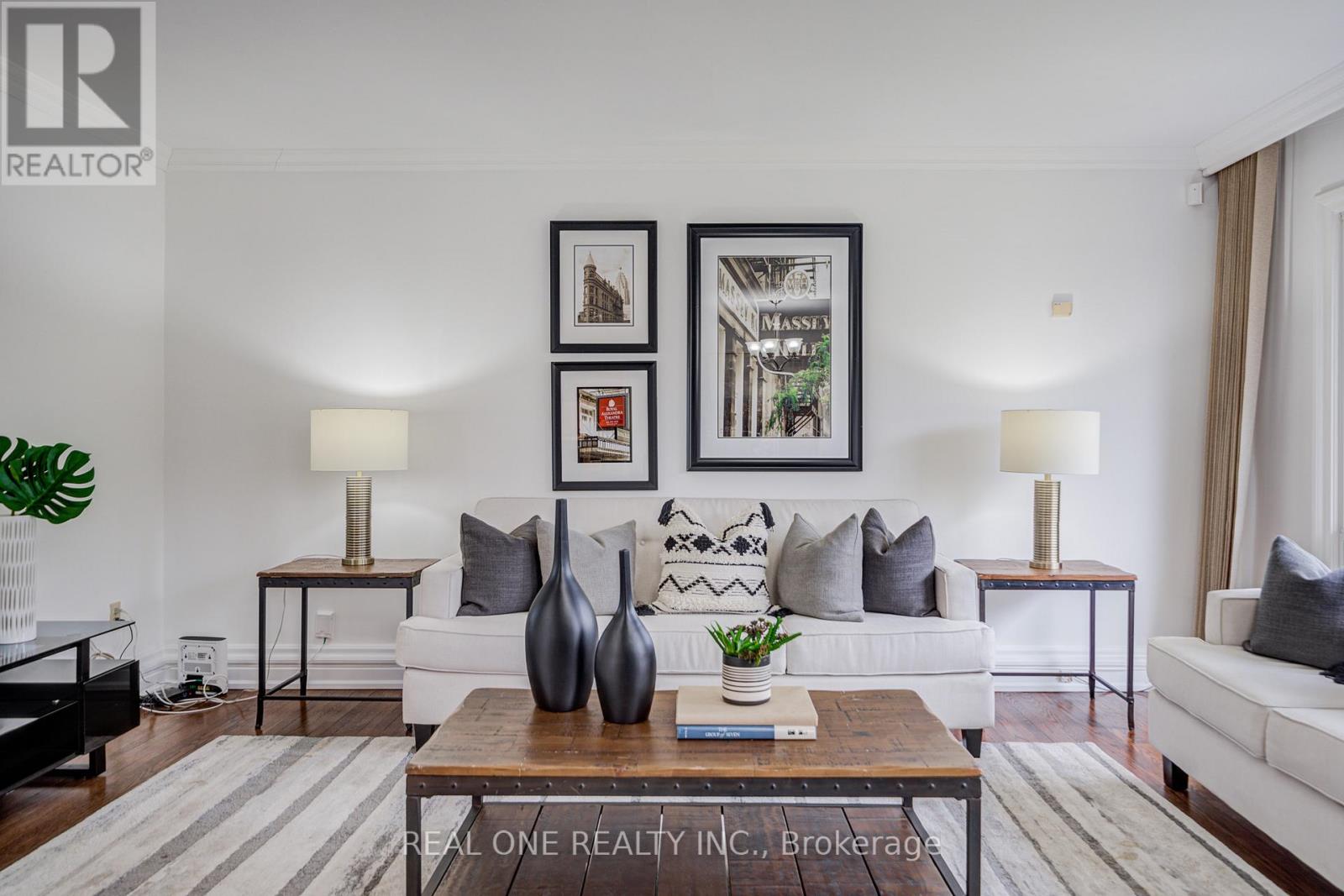 Main - 26 Elvaston Drive, Toronto, Ontario  M4A 1M9 - Photo 10 - C12817594