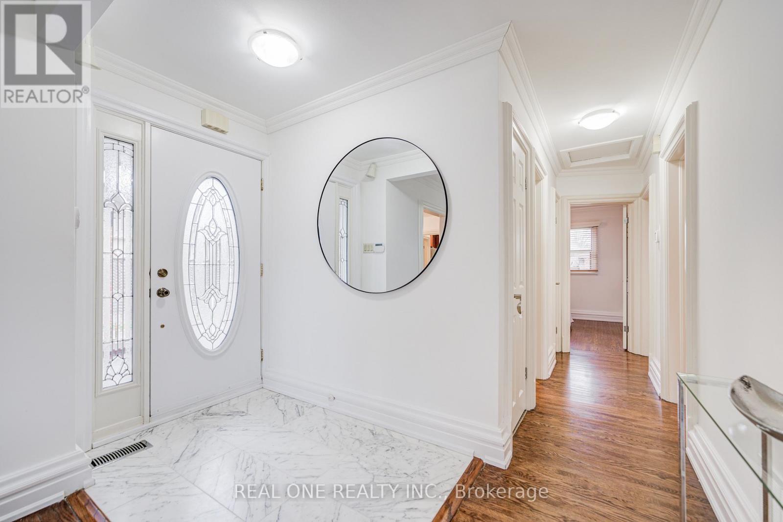 Main - 26 Elvaston Drive, Toronto, Ontario  M4A 1M9 - Photo 4 - C12817594