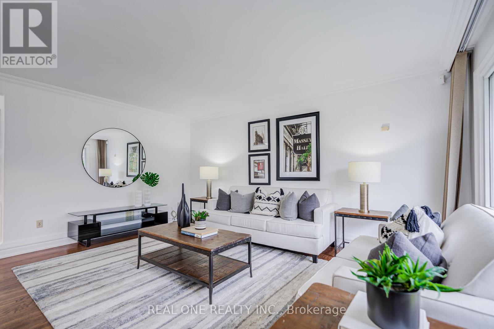 Main - 26 Elvaston Drive, Toronto, Ontario  M4A 1M9 - Photo 8 - C12817594