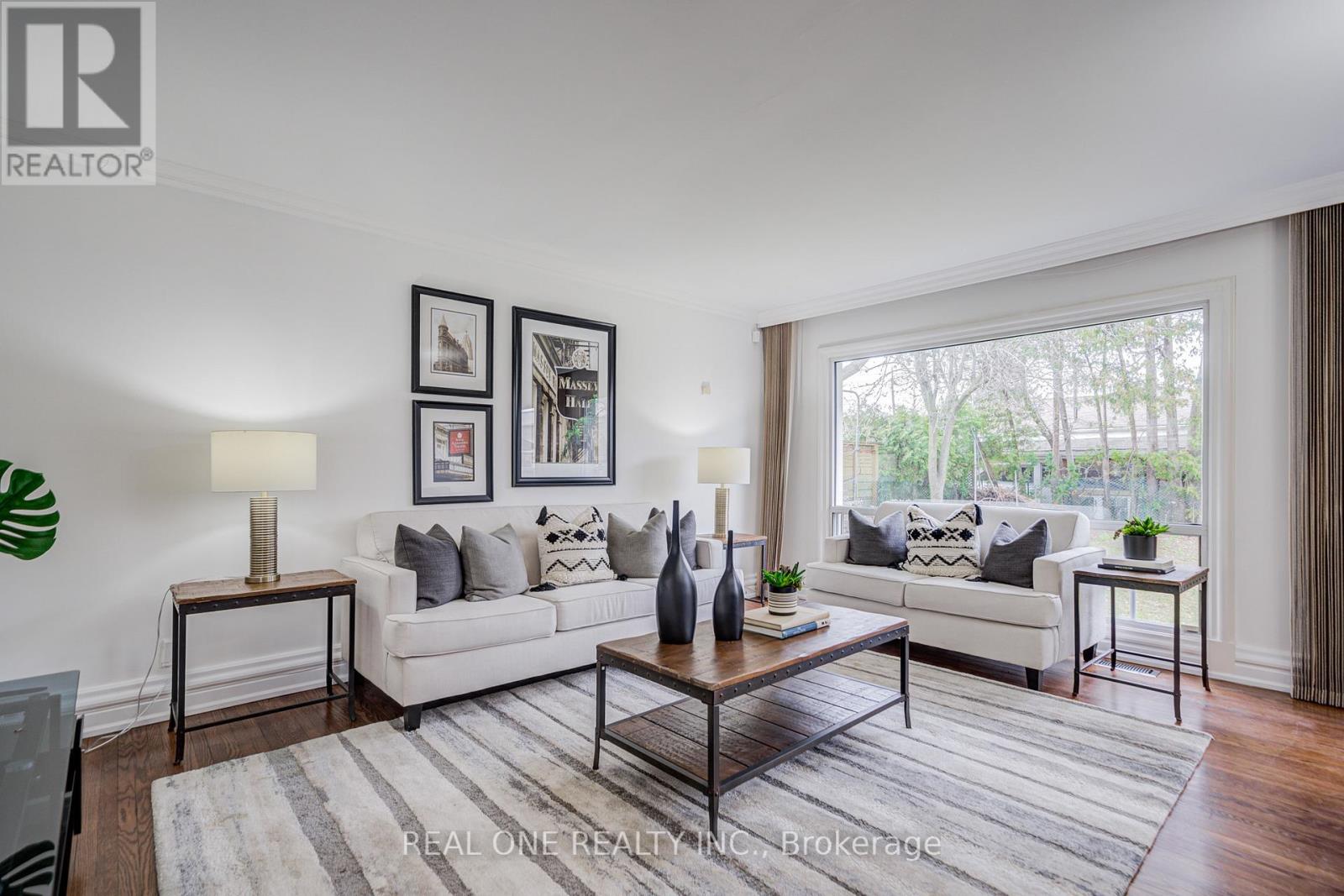 Main - 26 Elvaston Drive, Toronto, Ontario  M4A 1M9 - Photo 9 - C12817594