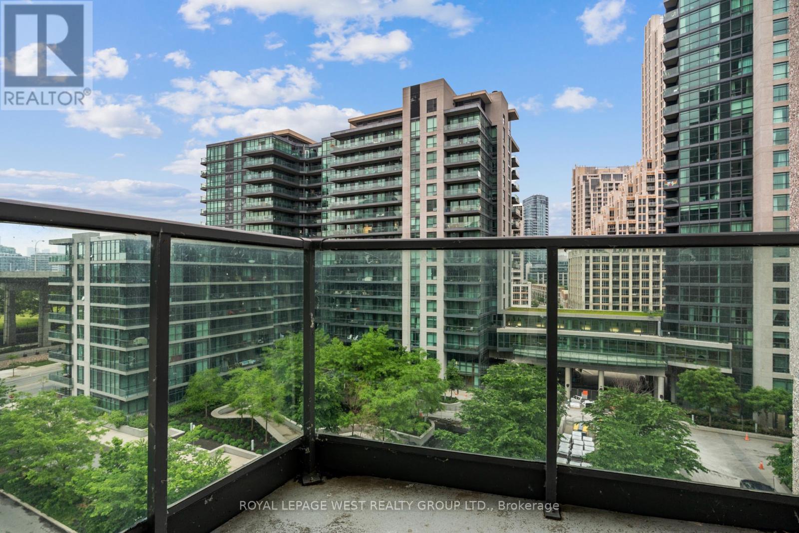 703 - 219 Fort York Boulevard, Toronto, Ontario  M5V 1B1 - Photo 10 - C12817598