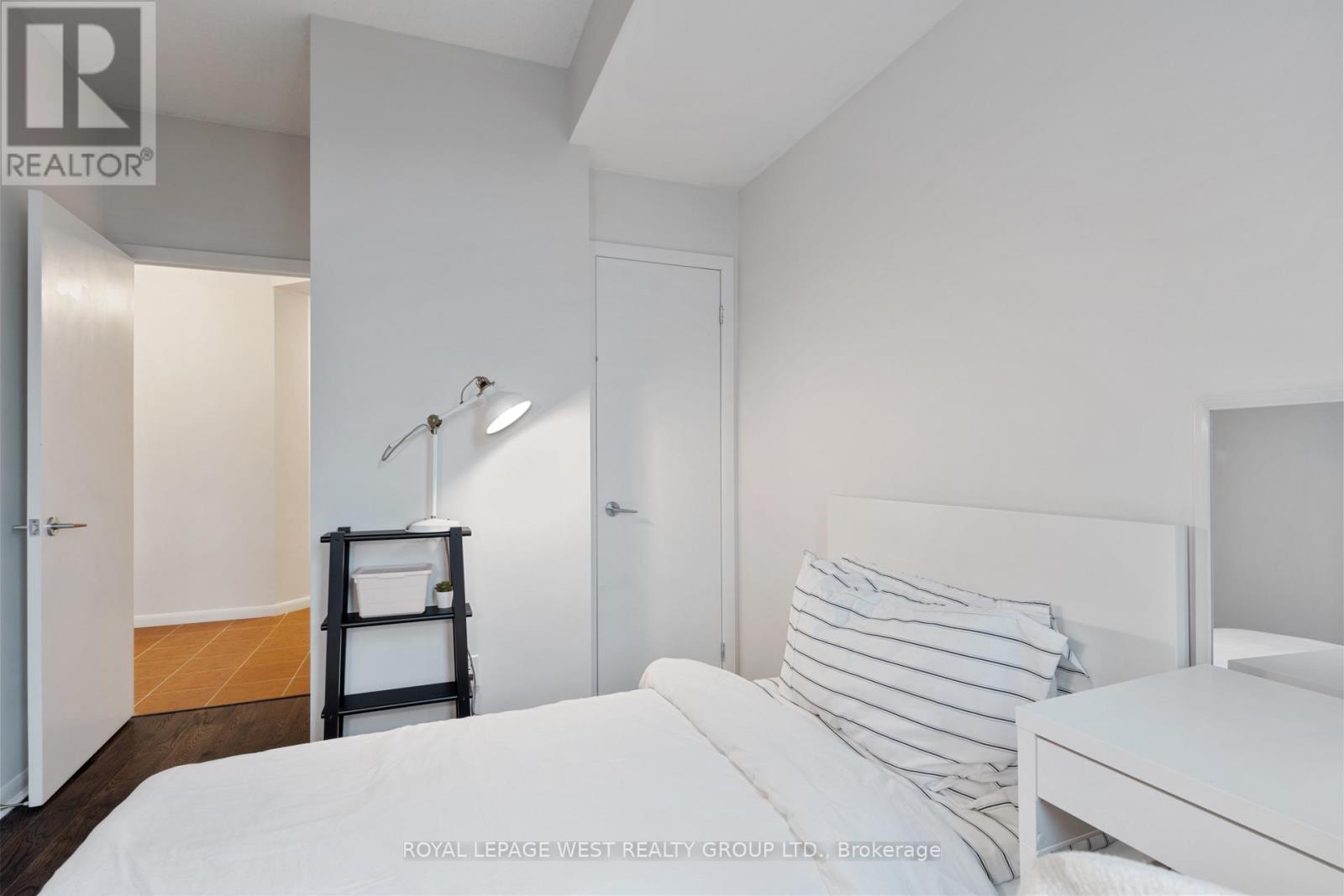 703 - 219 Fort York Boulevard, Toronto, Ontario  M5V 1B1 - Photo 15 - C12817598