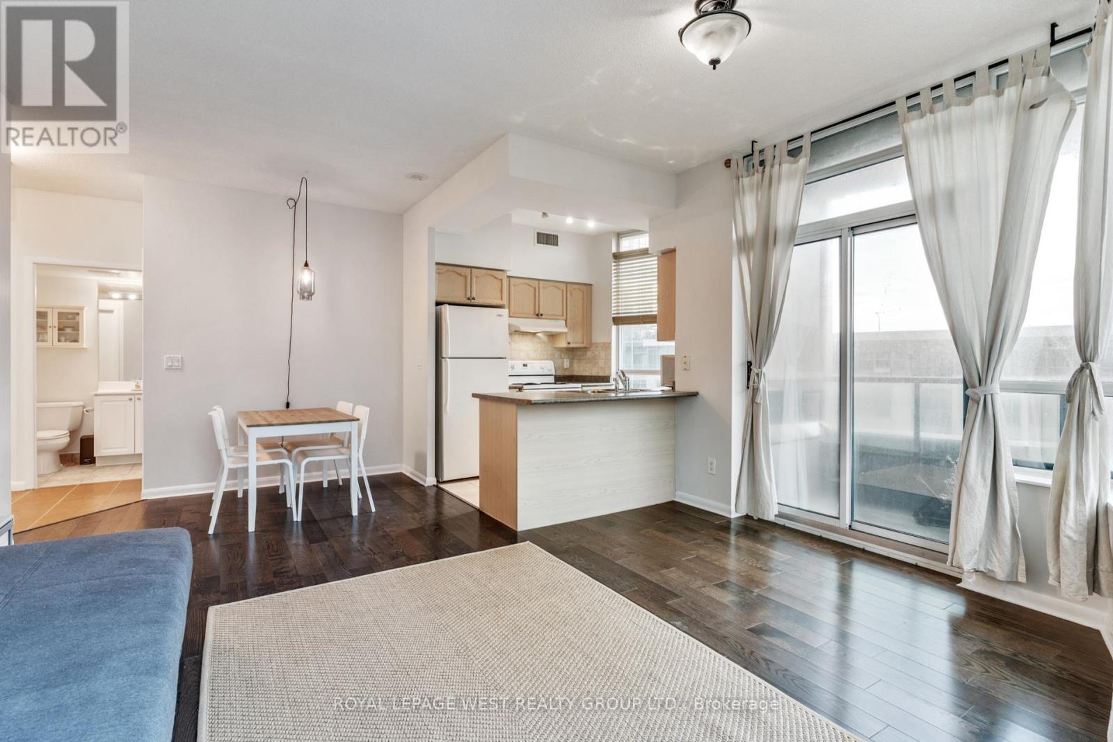 703 - 219 Fort York Boulevard, Toronto, Ontario  M5V 1B1 - Photo 22 - C12817598