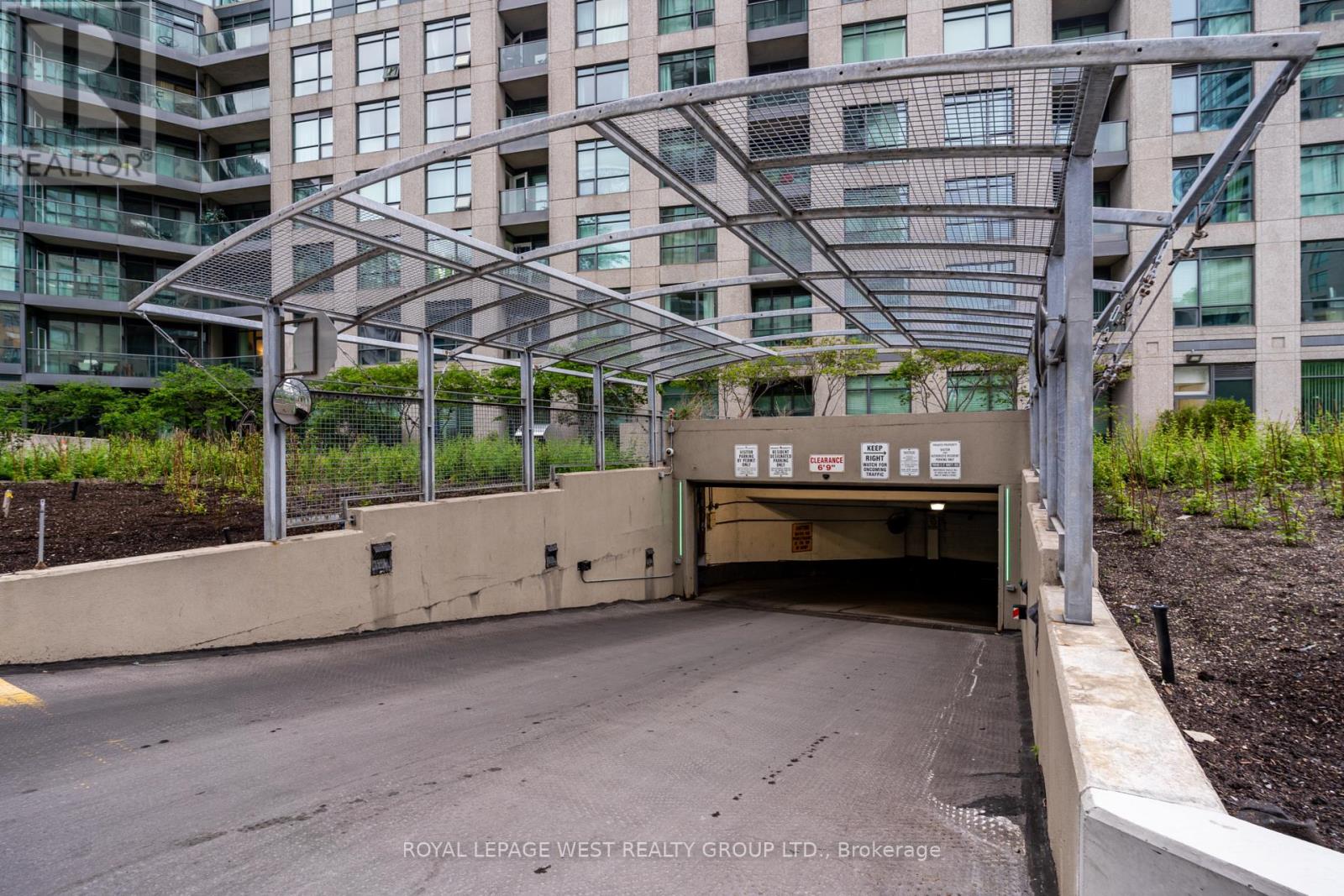 703 - 219 Fort York Boulevard, Toronto, Ontario  M5V 1B1 - Photo 3 - C12817598